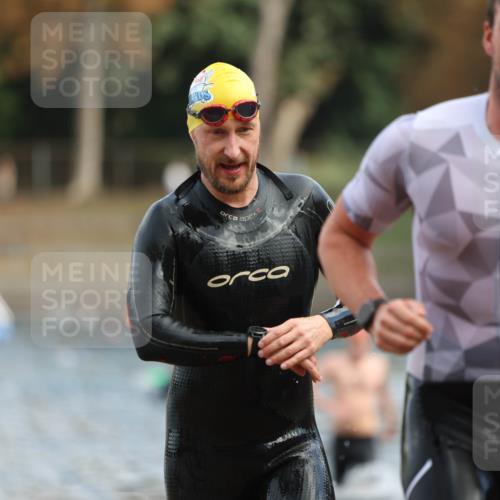 14.09.2025 - Stadtparktriathlon Michael Strokosch http://msf.ph/oto/8869019 14.09.2025 10:49:53 Schwimmen 825, 842, 865, 875 meine-sportfotos.de