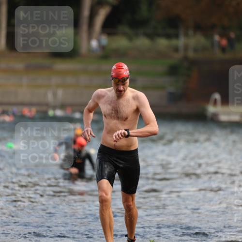 14.09.2025 - Stadtparktriathlon Michael Strokosch http://msf.ph/oto/8869032 14.09.2025 10:49:59 Schwimmen 875 meine-sportfotos.de