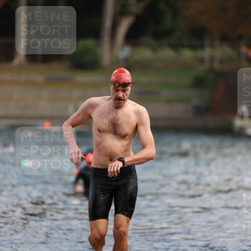 14.09.2025 - Stadtparktriathlon Michael Strokosch http://msf.ph/oto/8869033 14.09.2025 10:49:59 Schwimmen 875 meine-sportfotos.de