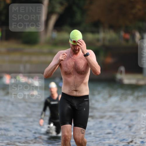 14.09.2025 - Stadtparktriathlon Michael Strokosch http://msf.ph/oto/8869091 14.09.2025 10:50:24 Schwimmen 833, 847, 850, 851 meine-sportfotos.de