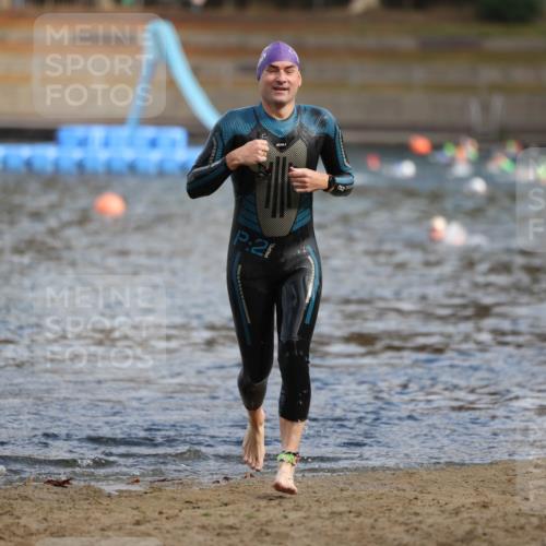 14.09.2025 - Stadtparktriathlon Michael Strokosch http://msf.ph/oto/8869136 14.09.2025 10:50:46 Schwimmen 888 meine-sportfotos.de