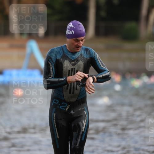 14.09.2025 - Stadtparktriathlon Michael Strokosch http://msf.ph/oto/8869148 14.09.2025 10:50:48 Schwimmen 888 meine-sportfotos.de