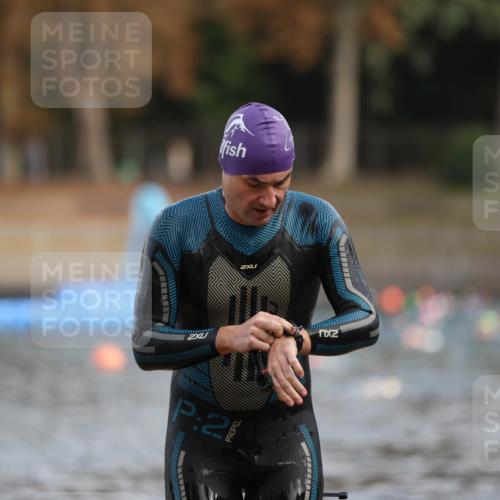 14.09.2025 - Stadtparktriathlon Michael Strokosch http://msf.ph/oto/8869151 14.09.2025 10:50:49 Schwimmen 888 meine-sportfotos.de