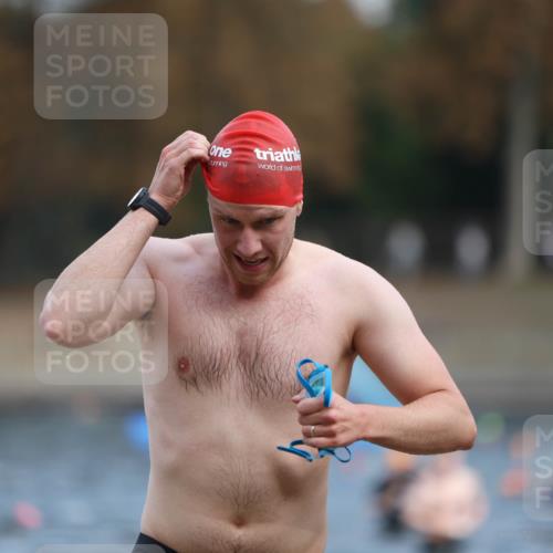 14.09.2025 - Stadtparktriathlon Michael Strokosch http://msf.ph/oto/8869203 14.09.2025 10:51:30 Schwimmen 905 meine-sportfotos.de