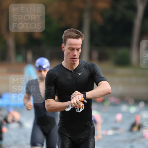 14.09.2025 - Stadtparktriathlon Michael Strokosch http://msf.ph/oto/8869231 14.09.2025 10:51:46 Schwimmen 827, 848, 849, 856 meine-sportfotos.de