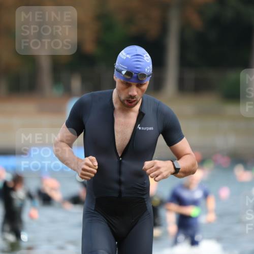 14.09.2025 - Stadtparktriathlon Michael Strokosch http://msf.ph/oto/8869239 14.09.2025 10:51:48 Schwimmen 827, 848, 849 meine-sportfotos.de