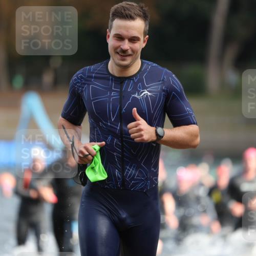 14.09.2025 - Stadtparktriathlon Michael Strokosch http://msf.ph/oto/8869264 14.09.2025 10:51:56 Schwimmen 827, 835, 846, 852, 859, 867, 917 meine-sportfotos.de
