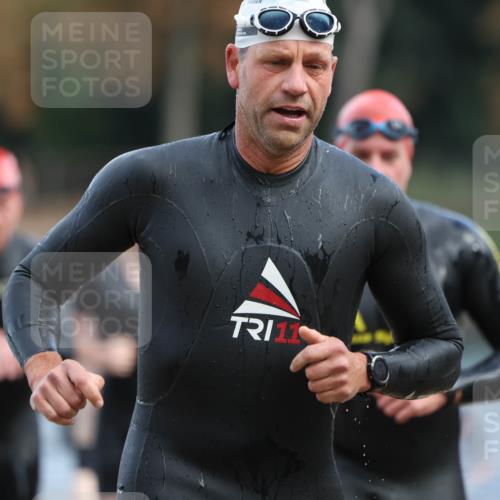 14.09.2025 - Stadtparktriathlon Michael Strokosch http://msf.ph/oto/8869303 14.09.2025 10:52:10 Schwimmen 826, 846, 867, 873, 878, 882, 897, 898, 919 meine-sportfotos.de