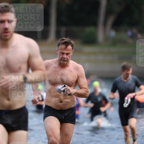 14.09.2025 - Stadtparktriathlon Michael Strokosch http://msf.ph/oto/8869320 14.09.2025 10:52:15 Schwimmen 826, 836, 838, 862, 873, 878, 882, 897, 919 meine-sportfotos.de