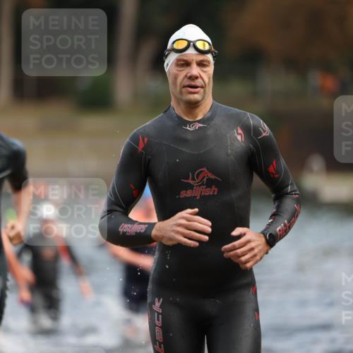 14.09.2025 - Stadtparktriathlon Michael Strokosch http://msf.ph/oto/8869342 14.09.2025 10:52:22 Schwimmen 826, 836, 838, 839, 853, 862, 886, 889, 919 meine-sportfotos.de