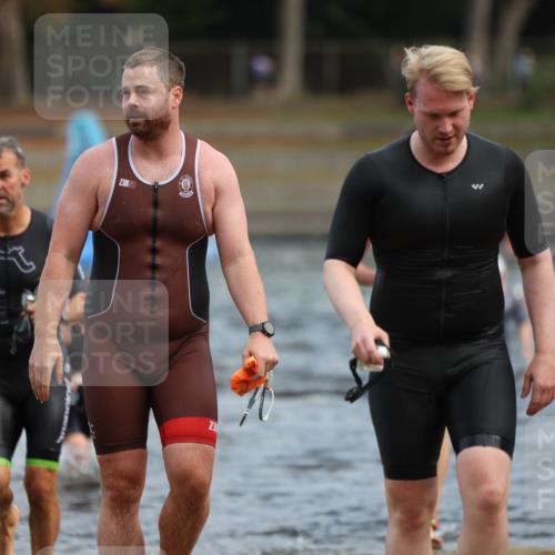 14.09.2025 - Stadtparktriathlon Michael Strokosch http://msf.ph/oto/8869417 14.09.2025 10:52:50 Schwimmen 841, 861, 870, 872, 893, 894, 918, 920 meine-sportfotos.de