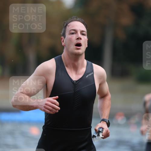 14.09.2025 - Stadtparktriathlon Michael Strokosch http://msf.ph/oto/8869438 14.09.2025 10:52:57 Schwimmen 822, 841, 861, 870, 872, 893 meine-sportfotos.de