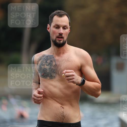 14.09.2025 - Stadtparktriathlon Michael Strokosch http://msf.ph/oto/8869446 14.09.2025 10:53:00 Schwimmen 822, 841, 861 meine-sportfotos.de
