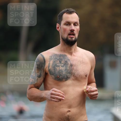 14.09.2025 - Stadtparktriathlon Michael Strokosch http://msf.ph/oto/8869448 14.09.2025 10:53:00 Schwimmen 822, 841, 861 meine-sportfotos.de