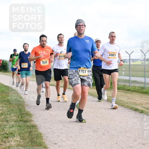 14.09.2025 - Airport Race Dr. Thomas Lammeyer http://msf.ph/oto/8869476 14.09.2025 12:13:49 Laufen 2135, 528, 2038, 1707, 2003 meine-sportfotos.de