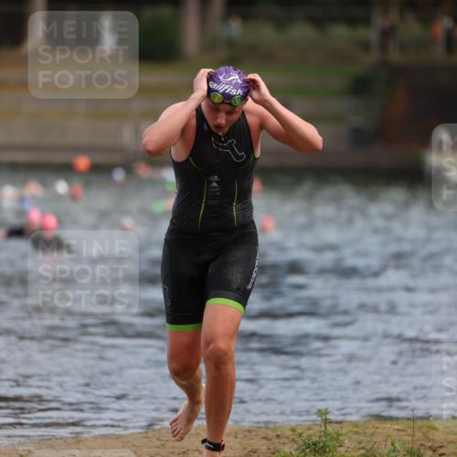 14.09.2025 - Stadtparktriathlon Michael Strokosch http://msf.ph/oto/8869499 14.09.2025 10:53:24 Schwimmen 902 meine-sportfotos.de