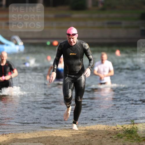 14.09.2025 - Stadtparktriathlon Michael Strokosch http://msf.ph/oto/8869510 14.09.2025 10:53:45 Schwimmen 871 meine-sportfotos.de