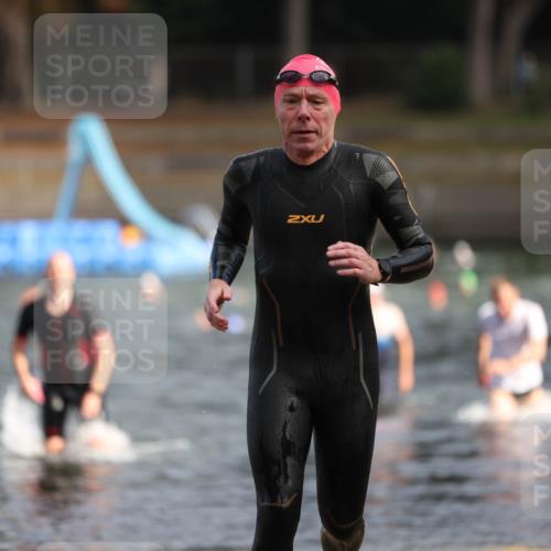 14.09.2025 - Stadtparktriathlon Michael Strokosch http://msf.ph/oto/8869521 14.09.2025 10:53:48 Schwimmen 871, 874, 915 meine-sportfotos.de