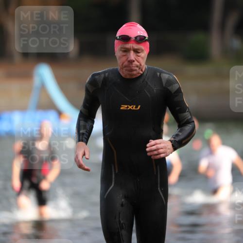 14.09.2025 - Stadtparktriathlon Michael Strokosch http://msf.ph/oto/8869525 14.09.2025 10:53:49 Schwimmen 871, 874, 915 meine-sportfotos.de