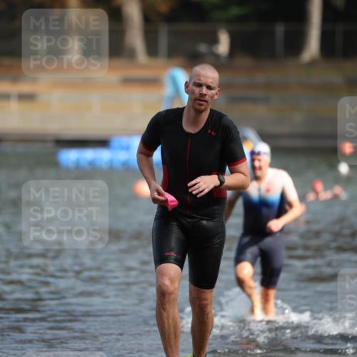 14.09.2025 - Stadtparktriathlon Michael Strokosch http://msf.ph/oto/8869536 14.09.2025 10:53:56 Schwimmen 829, 874, 915 meine-sportfotos.de