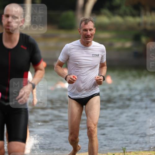 14.09.2025 - Stadtparktriathlon Michael Strokosch http://msf.ph/oto/8869542 14.09.2025 10:53:58 Schwimmen 829, 874, 915 meine-sportfotos.de