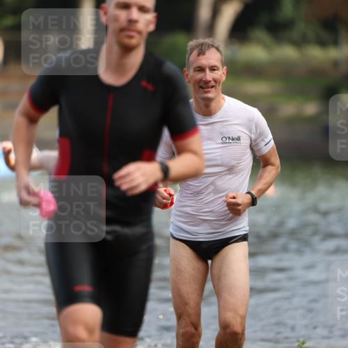 14.09.2025 - Stadtparktriathlon Michael Strokosch http://msf.ph/oto/8869546 14.09.2025 10:53:58 Schwimmen 829, 874, 915 meine-sportfotos.de