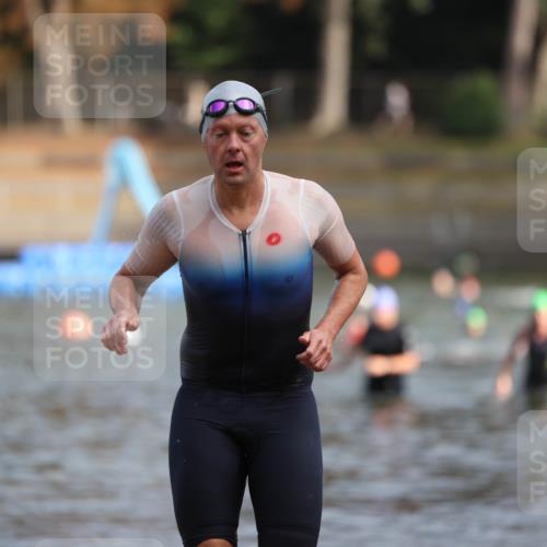 14.09.2025 - Stadtparktriathlon Michael Strokosch http://msf.ph/oto/8869557 14.09.2025 10:54:02 Schwimmen 829, 874, 915 meine-sportfotos.de