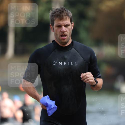 14.09.2025 - Stadtparktriathlon Michael Strokosch http://msf.ph/oto/8869579 14.09.2025 10:54:21 Schwimmen 837, 858, 891, 921 meine-sportfotos.de