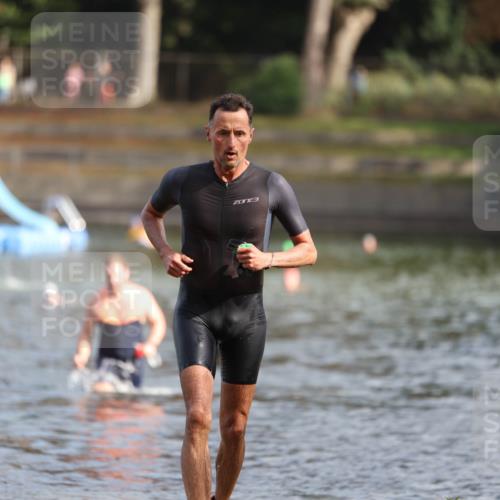 14.09.2025 - Stadtparktriathlon Michael Strokosch http://msf.ph/oto/8869624 14.09.2025 10:54:43 Schwimmen 895, 900, 916 meine-sportfotos.de