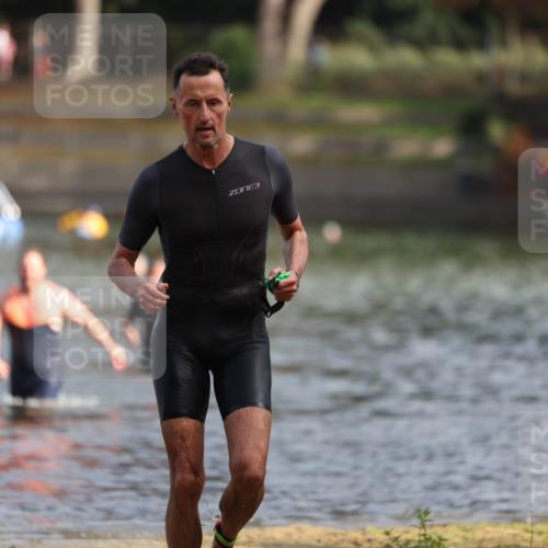 14.09.2025 - Stadtparktriathlon Michael Strokosch http://msf.ph/oto/8869628 14.09.2025 10:54:44 Schwimmen 895, 900, 916 meine-sportfotos.de