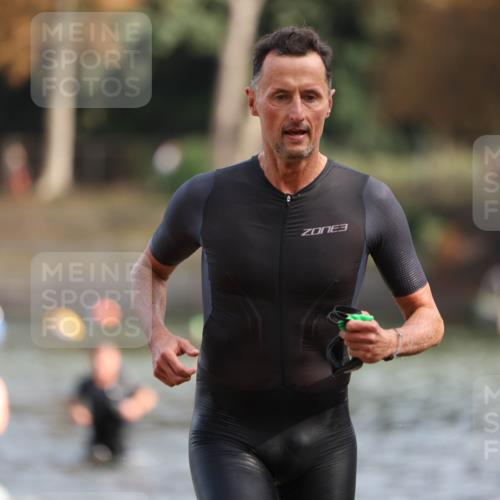 14.09.2025 - Stadtparktriathlon Michael Strokosch http://msf.ph/oto/8869637 14.09.2025 10:54:46 Schwimmen 900, 916 meine-sportfotos.de