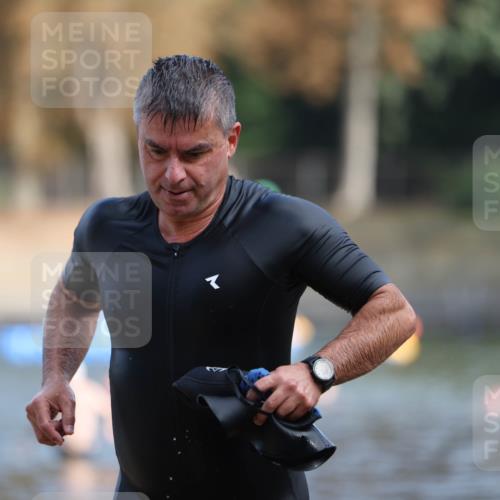 14.09.2025 - Stadtparktriathlon Michael Strokosch http://msf.ph/oto/8869660 14.09.2025 10:55:01 Schwimmen 892 meine-sportfotos.de