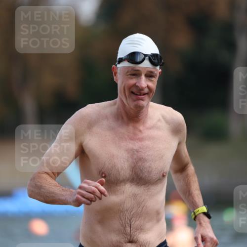 14.09.2025 - Stadtparktriathlon Michael Strokosch http://msf.ph/oto/8869672 14.09.2025 10:55:20 Schwimmen 855 meine-sportfotos.de