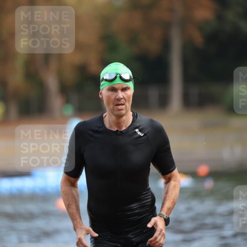 14.09.2025 - Stadtparktriathlon Michael Strokosch http://msf.ph/oto/8869725 14.09.2025 10:56:21 Schwimmen 877 meine-sportfotos.de