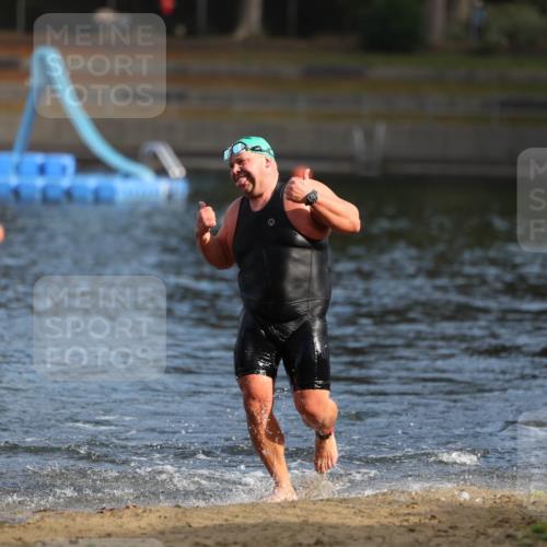 14.09.2025 - Stadtparktriathlon Michael Strokosch http://msf.ph/oto/8869739 14.09.2025 10:56:41 Schwimmen 857 meine-sportfotos.de