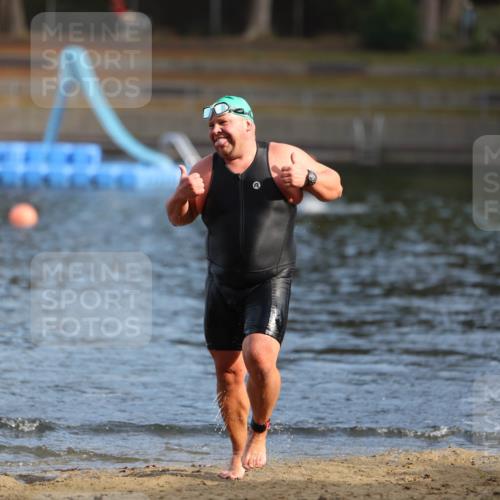 14.09.2025 - Stadtparktriathlon Michael Strokosch http://msf.ph/oto/8869744 14.09.2025 10:56:41 Schwimmen 857 meine-sportfotos.de