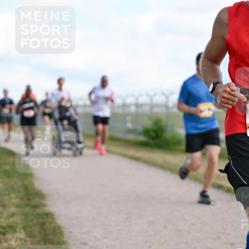 14.09.2025 - Airport Race Dr. Thomas Lammeyer http://msf.ph/oto/8869748 14.09.2025 12:14:09 Laufen 42, 468, 468 meine-sportfotos.de