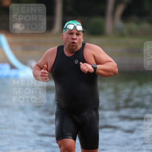 14.09.2025 - Stadtparktriathlon Michael Strokosch http://msf.ph/oto/8869758 14.09.2025 10:56:44 Schwimmen 857 meine-sportfotos.de