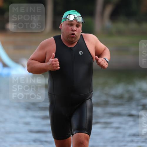 14.09.2025 - Stadtparktriathlon Michael Strokosch http://msf.ph/oto/8869759 14.09.2025 10:56:44 Schwimmen 857 meine-sportfotos.de