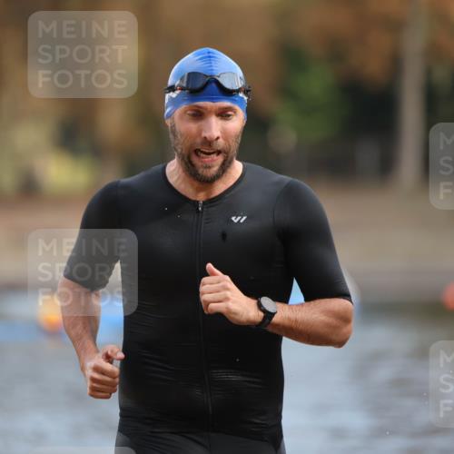 14.09.2025 - Stadtparktriathlon Michael Strokosch http://msf.ph/oto/8869806 14.09.2025 10:57:38 Schwimmen 824 meine-sportfotos.de
