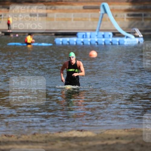 14.09.2025 - Stadtparktriathlon Michael Strokosch http://msf.ph/oto/8869816 14.09.2025 11:08:07 Schwimmen 973 meine-sportfotos.de
