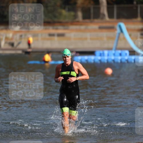 14.09.2025 - Stadtparktriathlon Michael Strokosch http://msf.ph/oto/8869838 14.09.2025 11:08:13 Schwimmen 973 meine-sportfotos.de