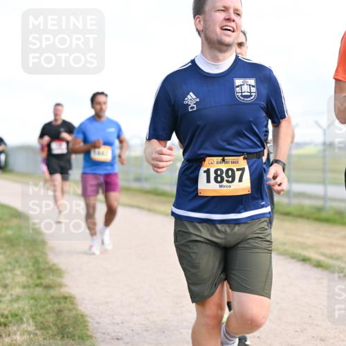 14.09.2025 - Airport Race Dr. Thomas Lammeyer http://msf.ph/oto/8869842 14.09.2025 12:14:16 Laufen 1897, 1895, 1895 meine-sportfotos.de