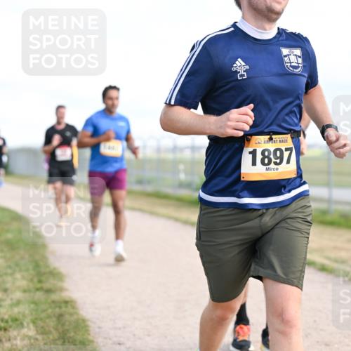 14.09.2025 - Airport Race Dr. Thomas Lammeyer http://msf.ph/oto/8869844 14.09.2025 12:14:16 Laufen 42, 1897, 18 meine-sportfotos.de