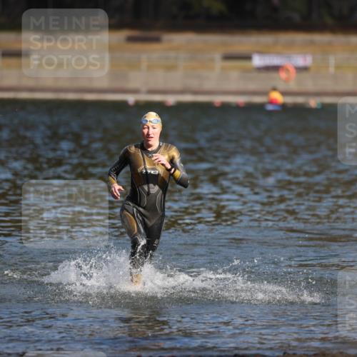 14.09.2025 - Stadtparktriathlon Michael Strokosch http://msf.ph/oto/8869860 14.09.2025 11:08:59 Schwimmen 1012 meine-sportfotos.de
