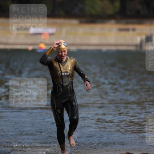 14.09.2025 - Stadtparktriathlon Michael Strokosch http://msf.ph/oto/8869867 14.09.2025 11:09:02 Schwimmen 1012 meine-sportfotos.de