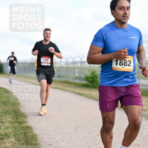 14.09.2025 - Airport Race Dr. Thomas Lammeyer http://msf.ph/oto/8869871 14.09.2025 12:14:18 Laufen 126, 1882 meine-sportfotos.de