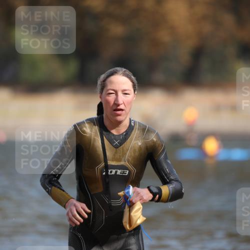 14.09.2025 - Stadtparktriathlon Michael Strokosch http://msf.ph/oto/8869876 14.09.2025 11:09:04 Schwimmen 1012 meine-sportfotos.de