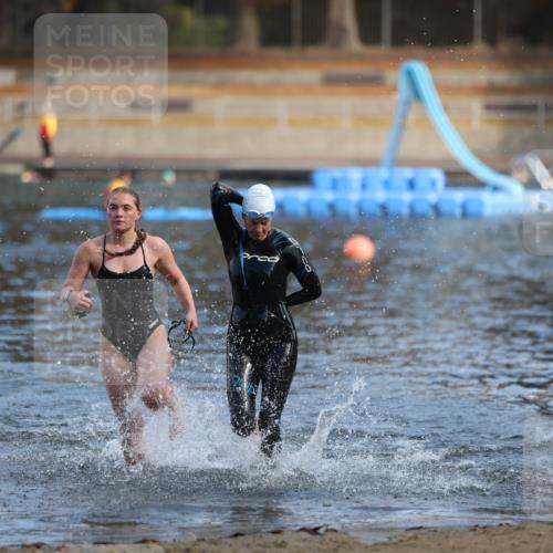 14.09.2025 - Stadtparktriathlon Michael Strokosch http://msf.ph/oto/8869899 14.09.2025 11:09:53 Schwimmen 940, 1016 meine-sportfotos.de