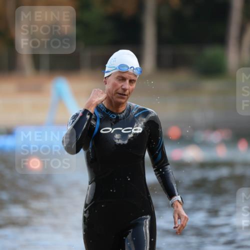 14.09.2025 - Stadtparktriathlon Michael Strokosch http://msf.ph/oto/8869922 14.09.2025 11:09:58 Schwimmen 940, 1016 meine-sportfotos.de